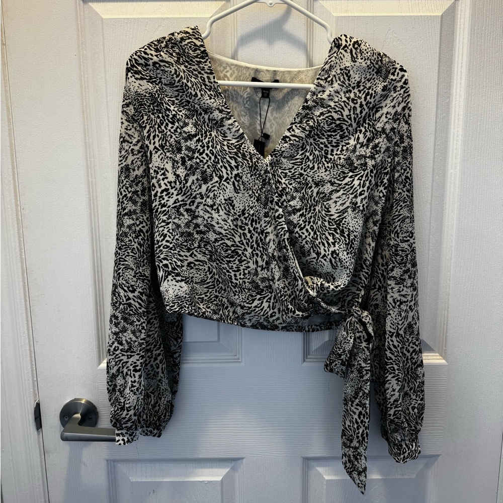 Dynamite blouse - BNWT